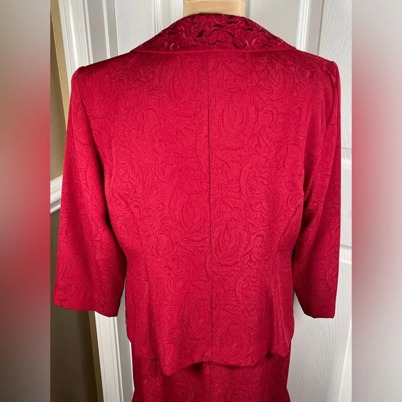 Danny & Nicole women's red 2pc dress buttonup jacket & skirt suit size 14 - Picture 12 of 14